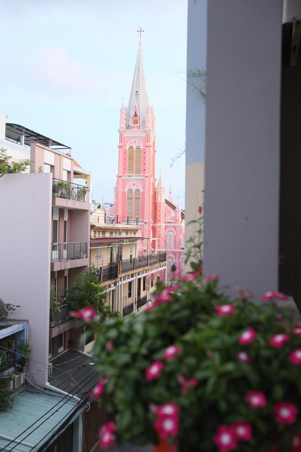 The Nguyens Cafe - Pink Church View 호치민 외부 사진